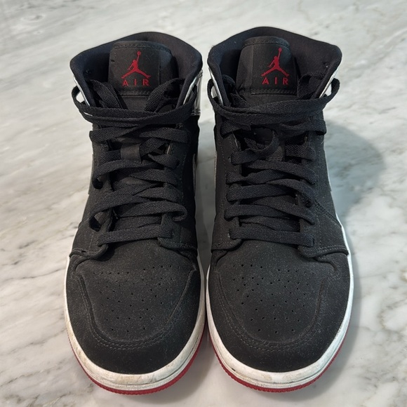 Nike Jordan 1 Mid - Picture 5 of 10